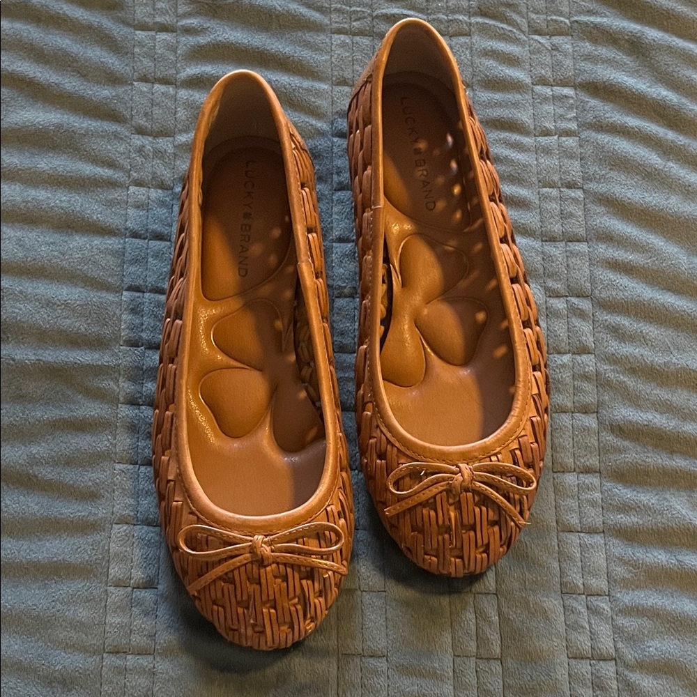 Lucky Brand Women's Woven Brown Flats